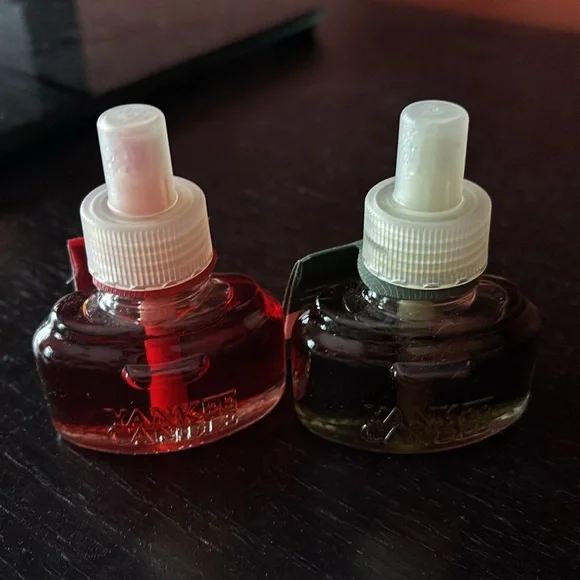 {Yankee Candle} scent plugs - Christmas Pine & Apple Spice Potpourri - Picture 2 of 3